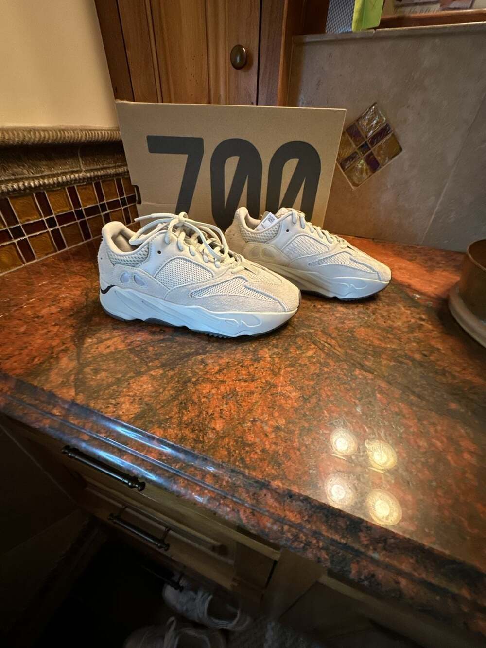 Adidas Yeezy Boost 700 Analog Size 6.5 Shoes